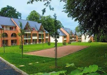 Le Chateau De Pretreville La Rivière Saint Sauveur Exterior photo