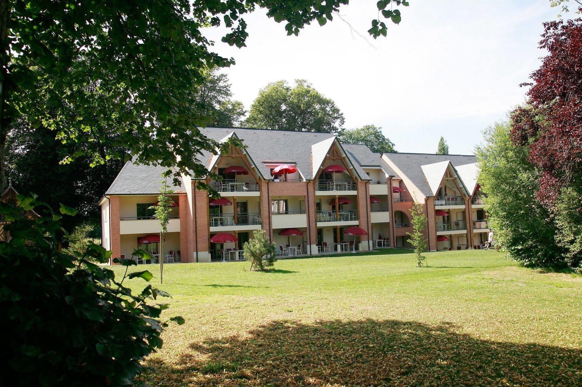 Le Chateau De Pretreville La Rivière Saint Sauveur Exterior photo